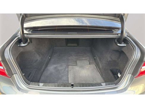 Used 2016 BMW 750i xDrive image 37