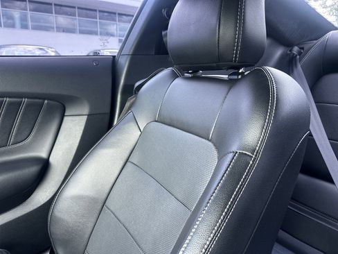 Used 2019 Ford Mustang GT Premium w/ GT Performance Package RWD image 19