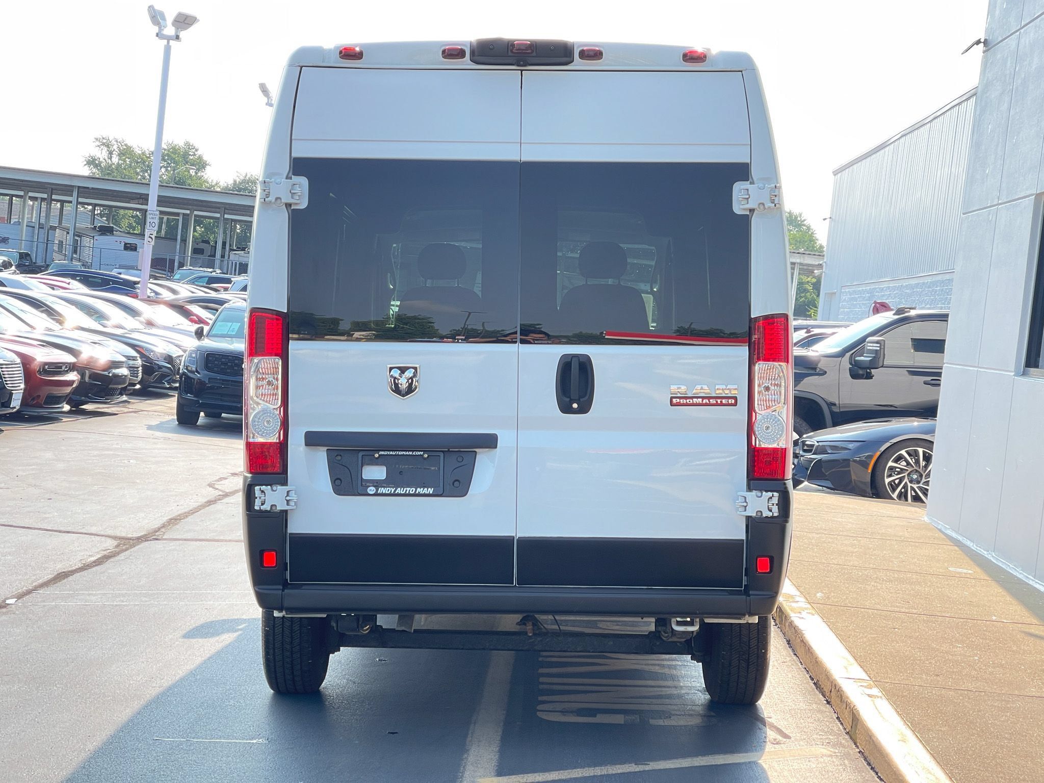 Used 2025 RAM ProMaster 2500 w/ Convenience Group FWD image 4