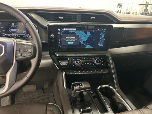 Used 2024 GMC Sierra 1500 Denali w/ Denali Reserve Package image 30