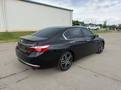 Used 2016 Honda Accord Sport image 3