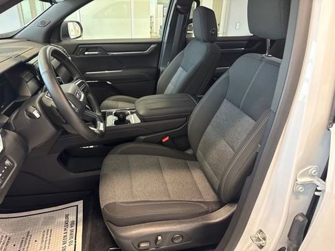 Used 2026 GMC Acadia Elevation w/ LPO, Floor Liner Package AWD/4WD image 14