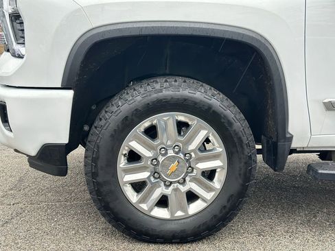 Used 2025 Chevrolet Silverado 2500 High Country image 25