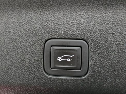Used 2024 GMC Yukon Denali Ultimate AWD/4WD image 21