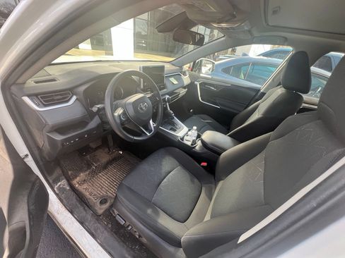 Used 2023 Toyota RAV4 XLE w/ Convenience Package AWD/4WD image 10