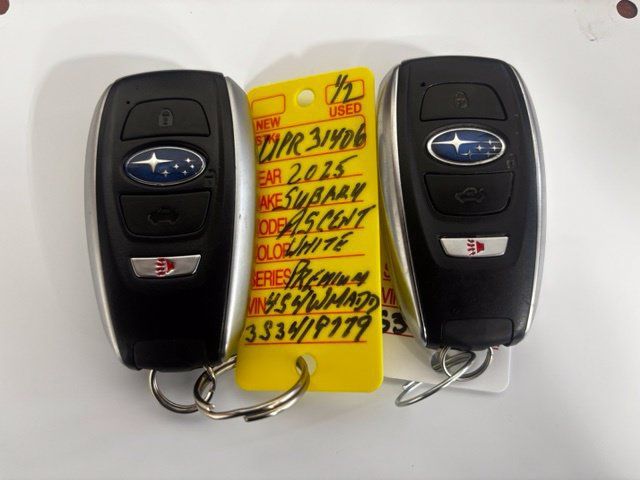 Used 2025 Subaru Ascent Premium AWD/4WD image 33