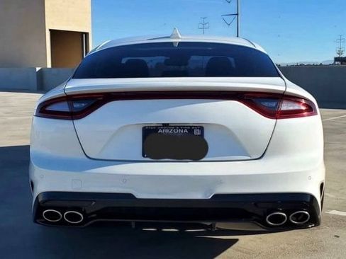 Used 2021 Kia Stinger GT1 RWD image 5