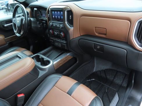 Used 2019 Chevrolet Silverado 1500 High Country image 52