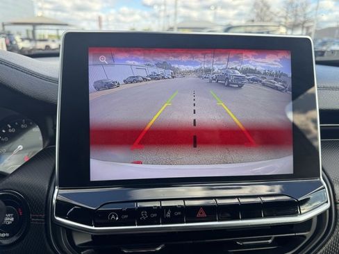 Used 2022 Jeep Compass Trailhawk image 19