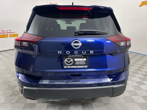 Used 2025 Nissan Rogue SV w/ SV Premium Package FWD image 4