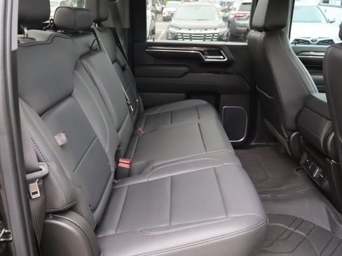 Used 2024 Chevrolet Silverado 2500 LTZ AWD/4WD image 34