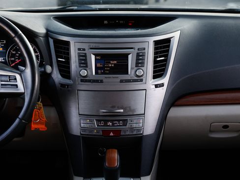 Used 2013 Subaru Outback 2.5i Limited w/ Moonroof Pkg image 36