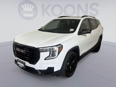 Used 2022 GMC Terrain SLE w/ Driver Convenience Package image 1