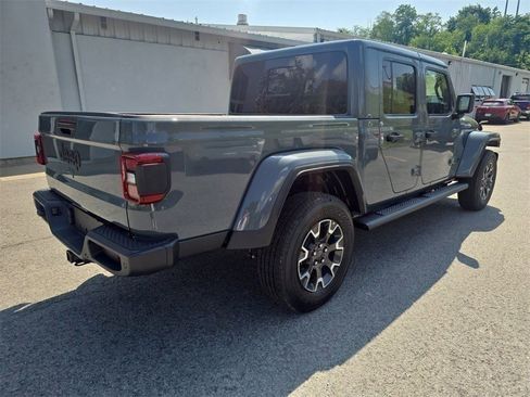 New 2025 Jeep Gladiator Sport w/ Premium Package image 4