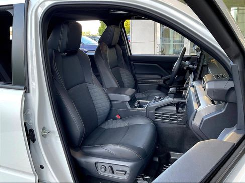 Used 2025 Toyota 4Runner TRD Sport Premium AWD/4WD image 28