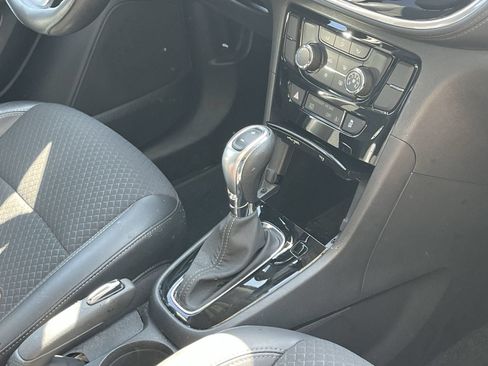 Used 2022 Buick Encore Preferred w/ Safety Package FWD image 7