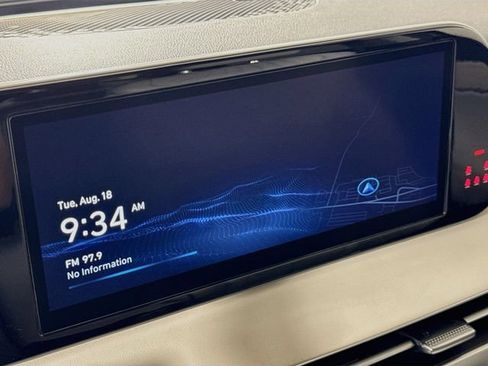 Certified 2024 Hyundai Palisade Limited AWD/4WD image 17
