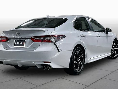 Used 2022 Toyota Camry SE w/ Cold Weather Package FWD image 13