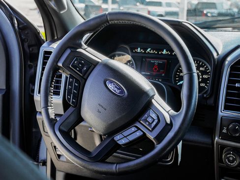 Used 2019 Ford F150 XLT w/ Equipment Group 302A Luxury AWD/4WD image 35