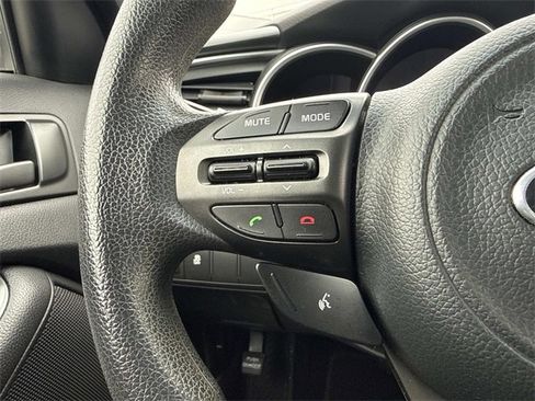 Used 2015 Kia Optima LX image 27