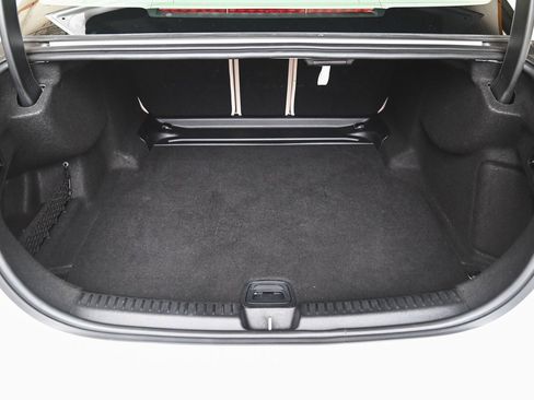 Used 2025 Mercedes-Benz E 350 4MATIC Sedan image 34