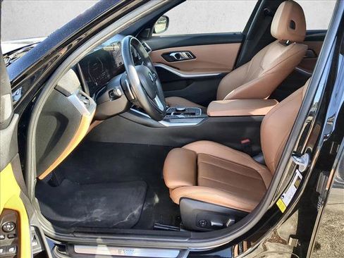 Used 2023 BMW 330i Sedan w/ Driving Assistance Package image 17