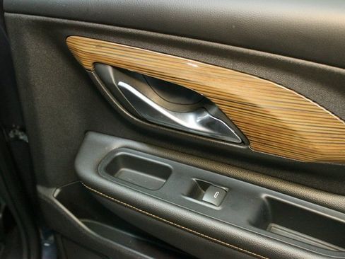 Used 2019 GMC Terrain SLE image 13