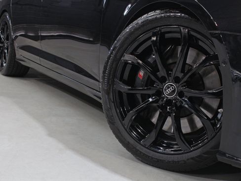 Used 2025 Audi S6 Premium Plus AWD/4WD image 15