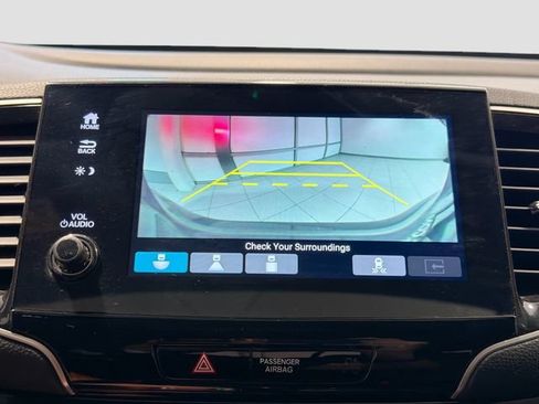 Used 2021 Honda Pilot Touring image 13