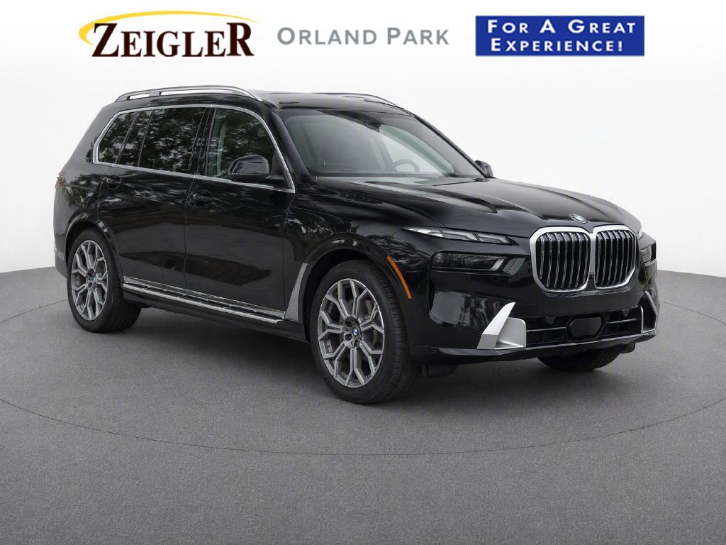 Certified 2025 BMW X7 xDrive40i AWD/4WD image 1