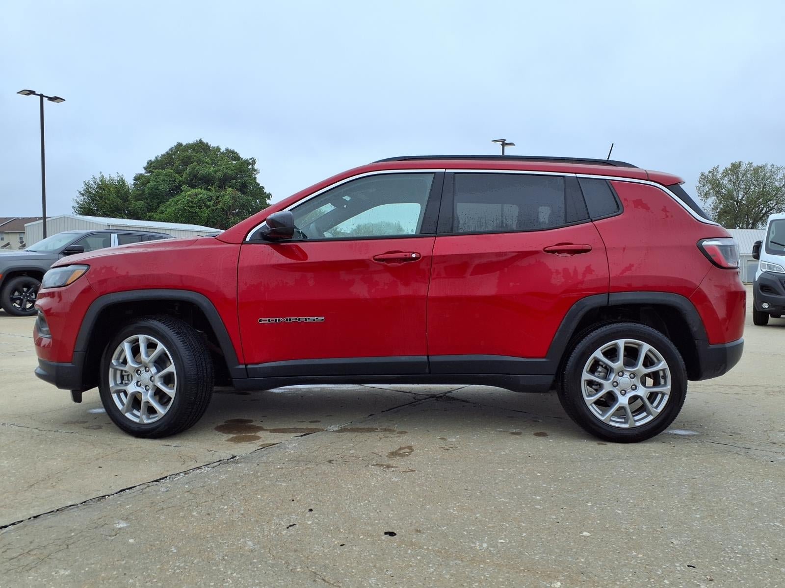 Certified 2024 Jeep Compass Latitude AWD/4WD image 25