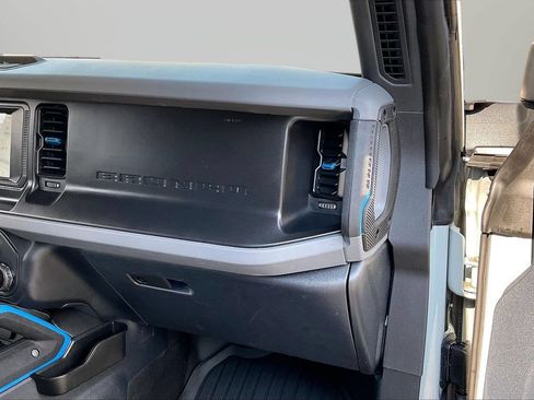 Used 2023 Ford Bronco Black Diamond AWD/4WD image 20