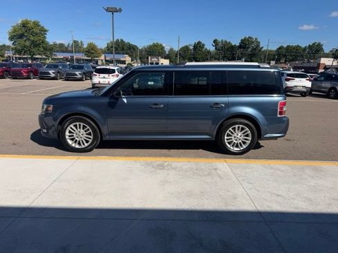 Used 2019 Ford Flex SEL w/ Equipment Group 202A FWD image 11