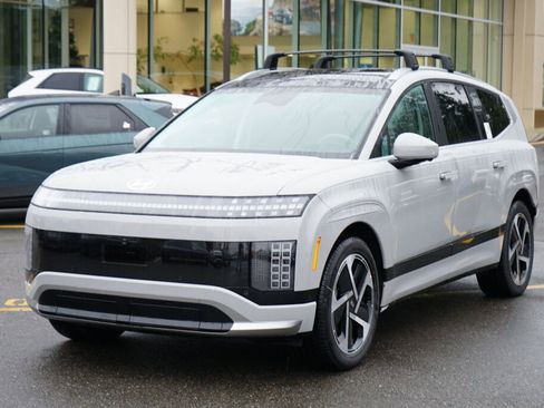 New 2026 Hyundai Ioniq 9 Calligraphy image 1