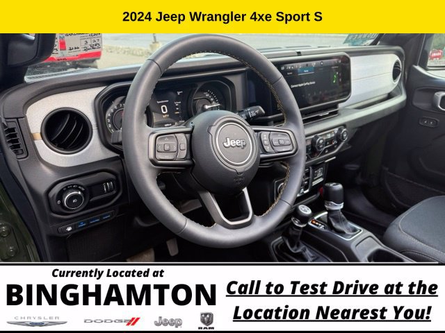Used 2024 Jeep Wrangler Unlimited w/ Convenience Group AWD/4WD image 14