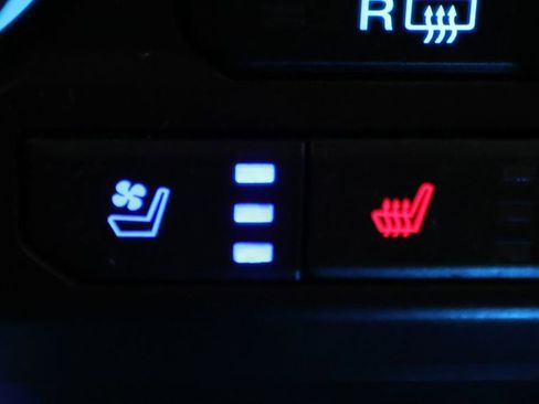 Used 2018 Ford F150 Raptor w/ Equipment Group 802A Luxury image 29