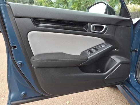 Used 2025 Honda Civic Sport image 12