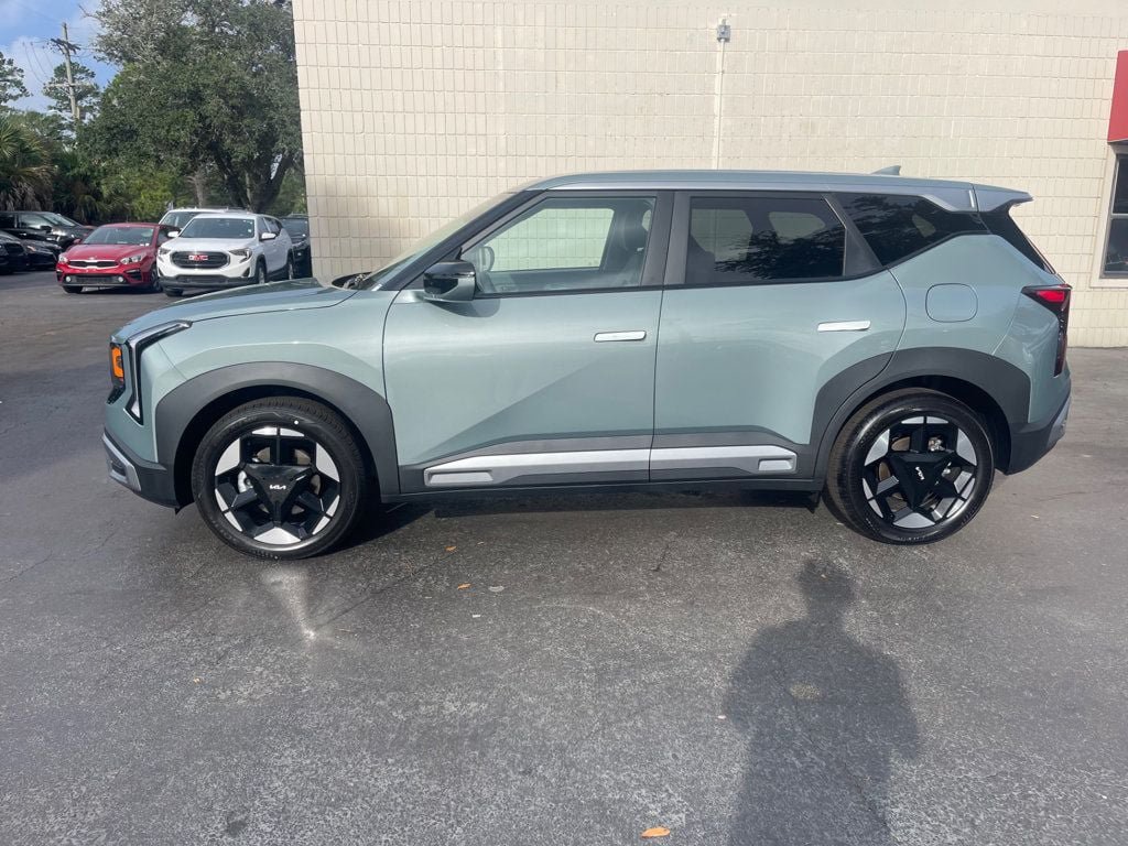 Used 2027 Kia Seltos S FWD image 2