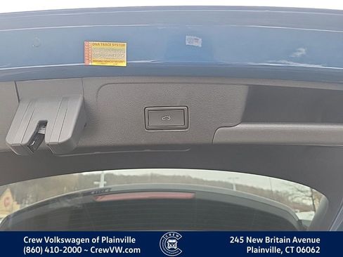 Certified 2025 Volkswagen Atlas Cross Sport SE image 54