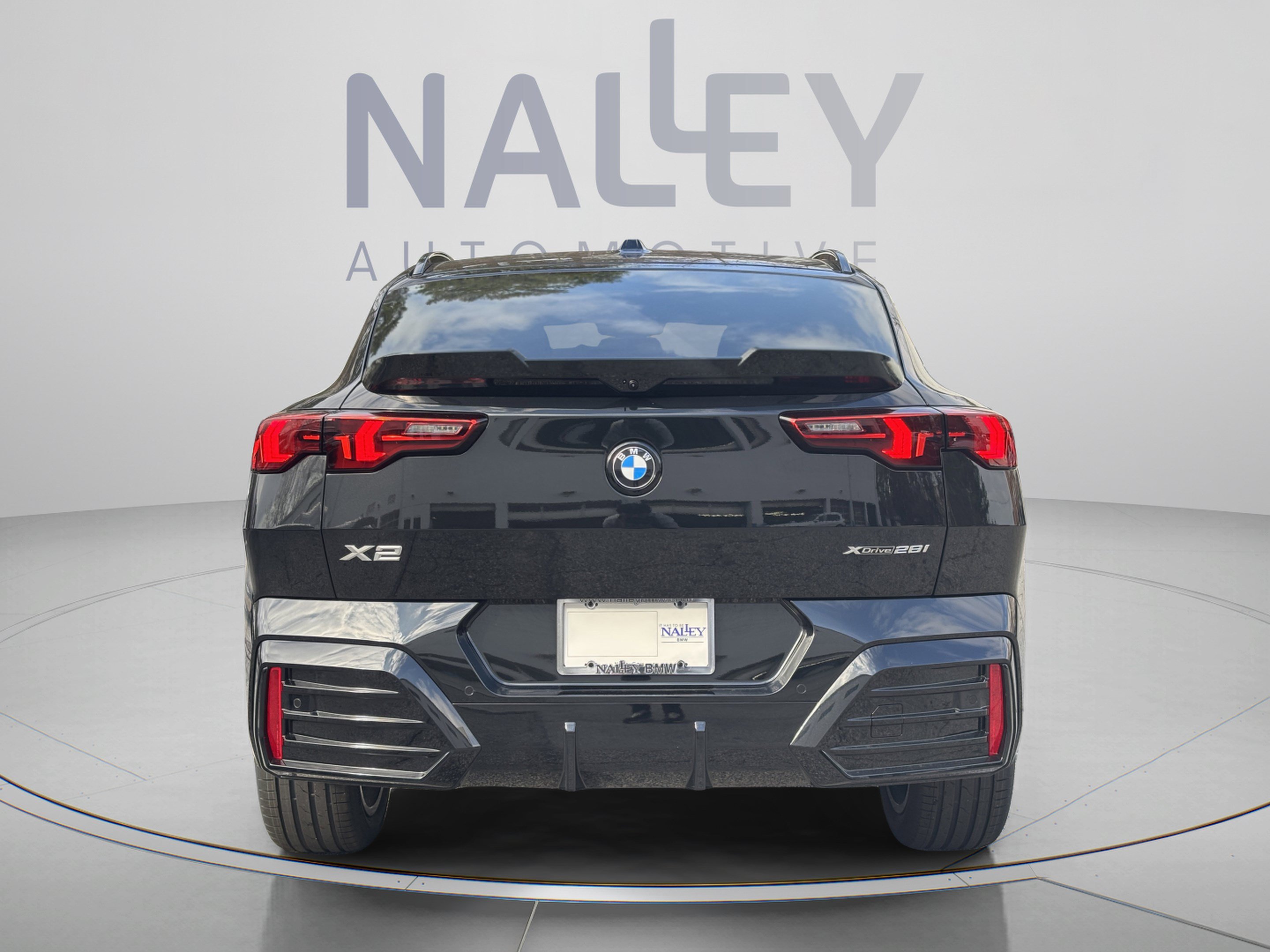 Used 2026 BMW X2 xDrive28i w/ Technology Package AWD/4WD image 4