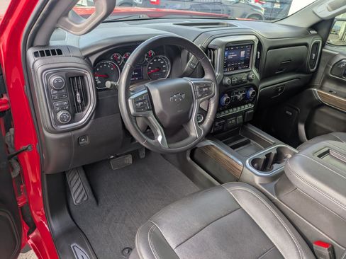 Used 2021 Chevrolet Silverado 1500 LT Trail Boss w/ Convenience Package II AWD/4WD image 17