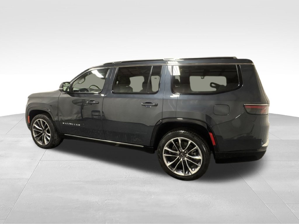 Used 2025 Jeep Wagoneer Series III w/ Premium Group I AWD/4WD image 10