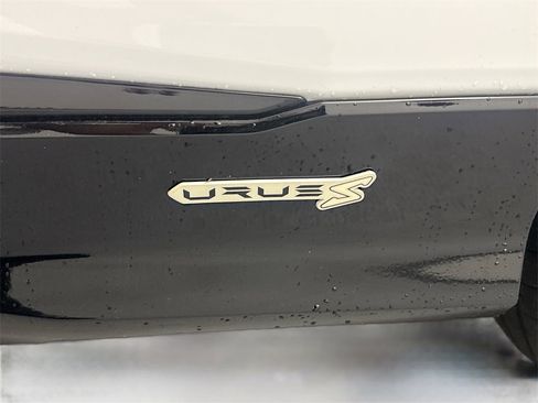 Used 2024 Lamborghini Urus S image 27