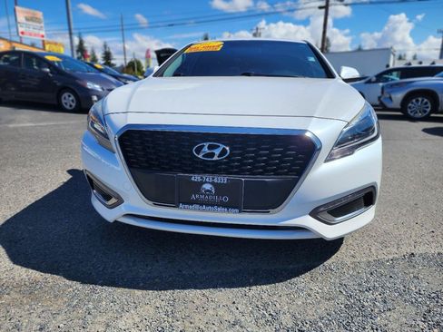 Used 2017 Hyundai Sonata Limited FWD image 3