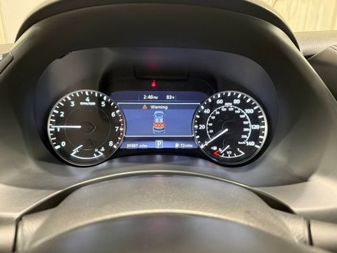 Used 2022 Nissan Armada SL w/ Captain's Chairs Package RWD image 10
