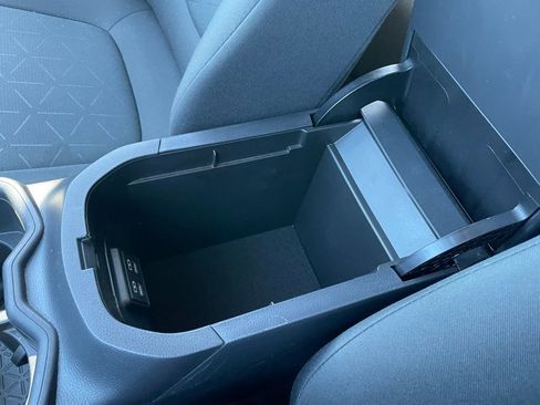 Used 2024 Toyota RAV4 XLE image 46