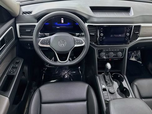 Used 2022 Volkswagen Atlas SE AWD/4WD image 3