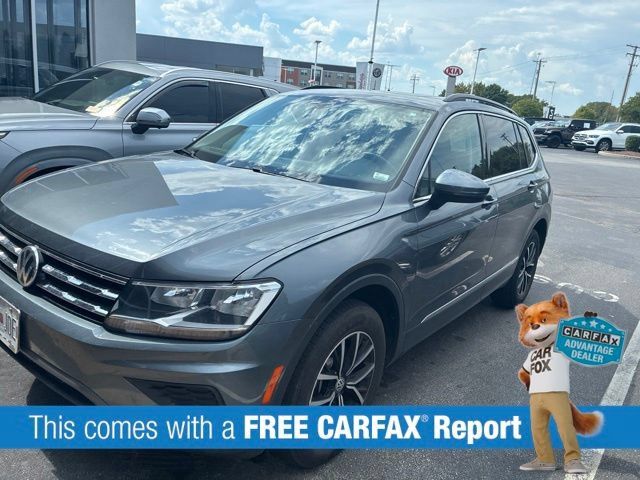 Used 2021 Volkswagen Tiguan SE FWD image 2