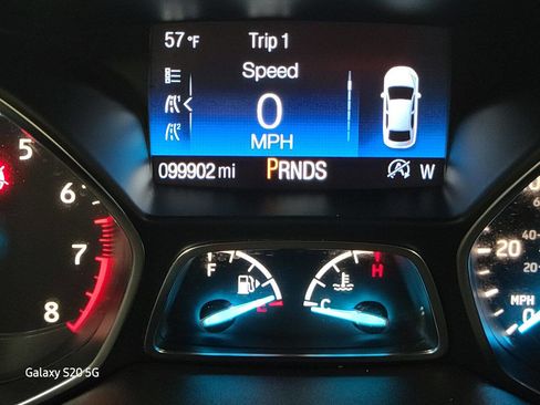 Used 2018 Ford Escape SE image 34