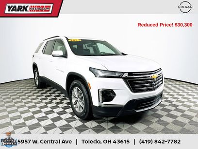 Used 2023 Chevrolet Traverse LT